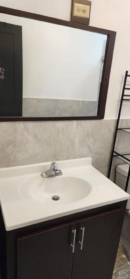 Bright 2Br In Aguadilla 7 Mins To Beaches 2Nd Floor Retreat Camaceyes 외부 사진